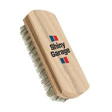 Shiny Garage Leather Brush